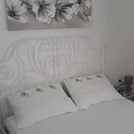 Apartment Vesna - Your Choice - 80 M From Zaton (Dubrovnik-Neretva)