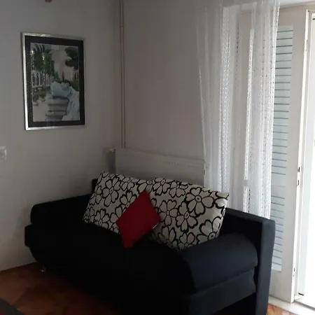 Vesna - Your Choice - 80 M From Апартаменты Затон